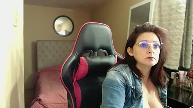 Carol Scottt online show from March 5, 5:58 am