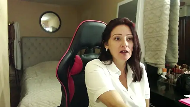 Carol Scottt online show from March 21, 10:24 pm