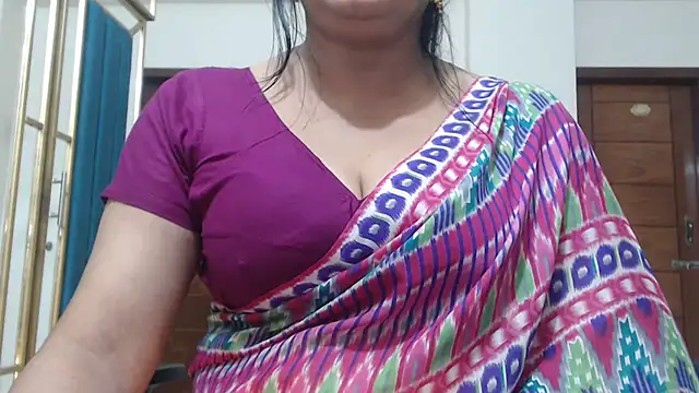 desi-maisa130 online show from April 28, 4:56 pm