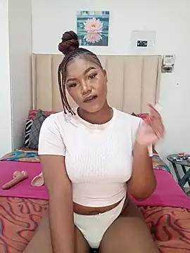 charmainexxx online show from April 16, 11:11 am