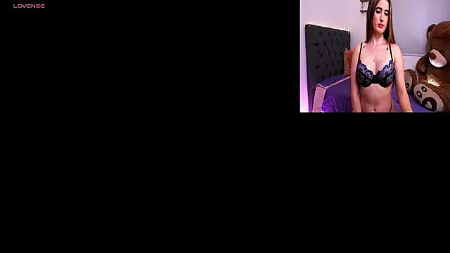 Snapshot of Tiana_sanders chatting on February 21, 1:17 am Tiana sanders online show from February 21, 1:17 am