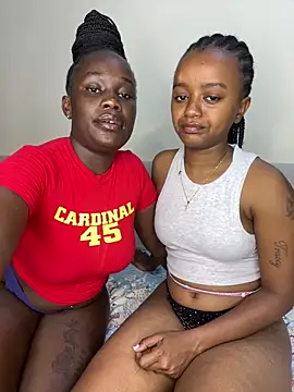 Snapshot of Doublefreaks chatting on October 14, 11:49 pm Doublefreaks online show from October 14, 11:49 pm