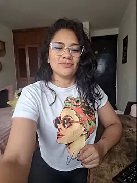 Snapshot of Thaliacooper_ chatting on September 11, 5:35 pm Thaliacooper online show from September 11, 5:35 pm