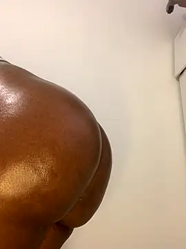 Africanbootie online show from November 16, 6:19 am