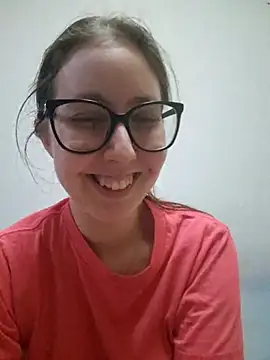Snapshot of Sarah459 chatting on June 2, 8:33 pm Sarah459 online show from June 2, 8:33 pm