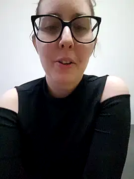 Snapshot of Sarah459 chatting on June 30, 10:33 pm Sarah459 online show from June 30, 10:33 pm