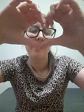 Snapshot of Sarah459 chatting on July 14, 11:43 pm Sarah459 online show from July 14, 11:43 pm