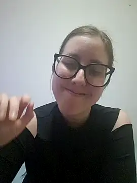Snapshot of Sarah459 chatting on July 22, 10:23 pm Sarah459 online show from July 22, 10:23 pm