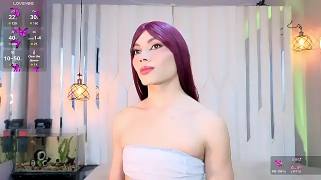 Snapshot of Megan_Do_Santos chatting on July 6, 8:00 pm Megan Do Santos online show from July 6, 8:00 pm