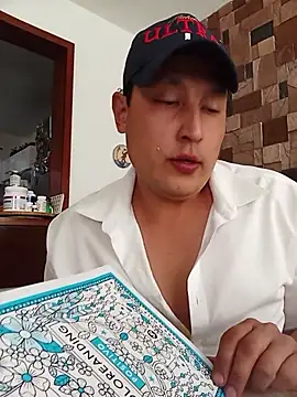 Snapshot of Zordomud0 chatting on February 22, 7:23 pm Zordomud0 online show from February 22, 7:23 pm