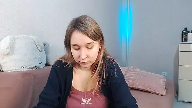 lovely hayley online show from February 3, 10:04 pm