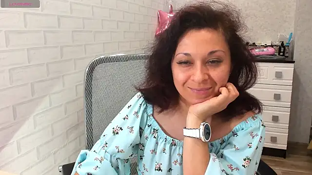 Snapshot of TeasyLana chatting on May 21, 4:52 am TeasyLana online show from May 21, 4:52 am