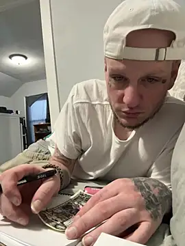 Snapshot of VixyGang chatting on January 31, 10:52 pm VixyGang online show from January 31, 10:52 pm