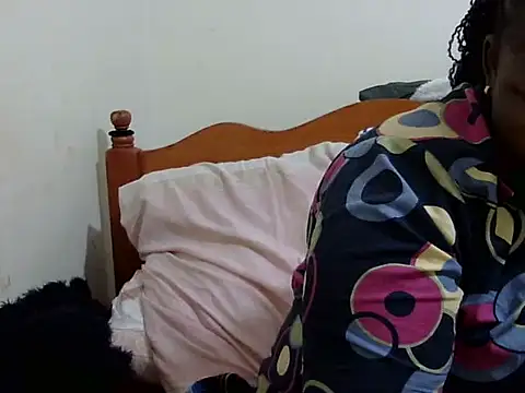 Snapshot of Pretty_lilly02 chatting on November 9, 5:55 pm Pretty lilly02 online show from November 9, 5:55 pm