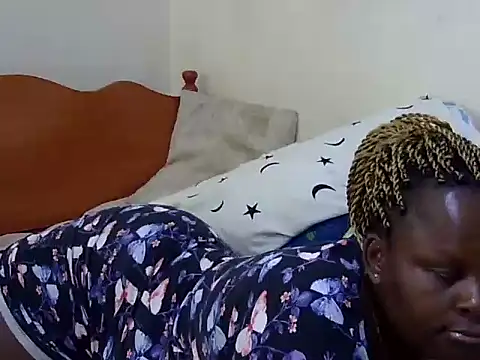 Snapshot of Pretty_lilly02 chatting on December 19, 7:15 am Pretty lilly02 online show from December 19, 7:15 am