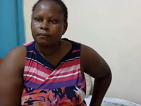 Snapshot of Pretty_lilly02 chatting on February 14, 12:07 am Pretty lilly02 online show from February 14, 12:07 am