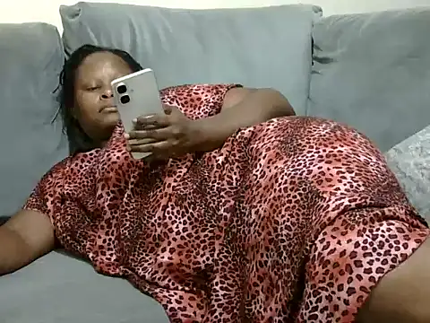 Snapshot of Pretty_lilly02 chatting on June 3, 2:33 pm Pretty lilly02 online show from June 3, 2:33 pm