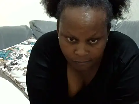 Snapshot of Pretty_lilly02 chatting on June 26, 3:27 pm Pretty lilly02 online show from June 26, 3:27 pm