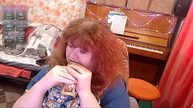 RoseRed69 online show from November 13, 4:44 am