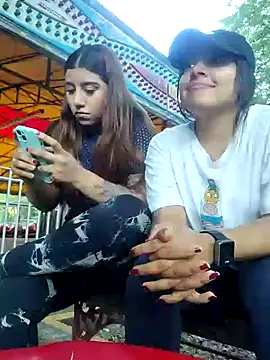 Snapshot of caro_sweett chatting on December 10, 11:32 am caro sweett online show from December 10, 11:32 am