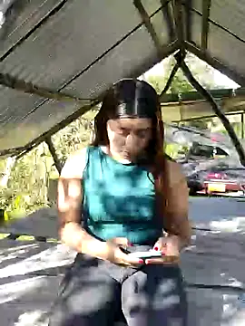 Snapshot of caro_sweett chatting on December 27, 1:18 pm caro sweett online show from December 27, 1:18 pm