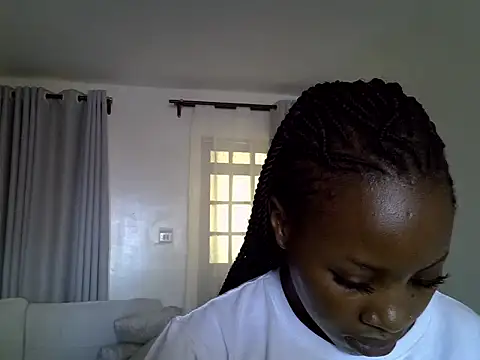 Snapshot of Queen_loveer chatting on March 15, 1:28 pm Queen loveer online show from March 15, 1:28 pm