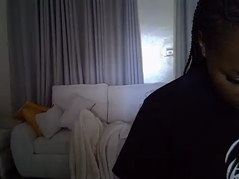 Snapshot of Queen_loveer chatting on March 16, 11:36 am Queen loveer online show from March 16, 11:36 am