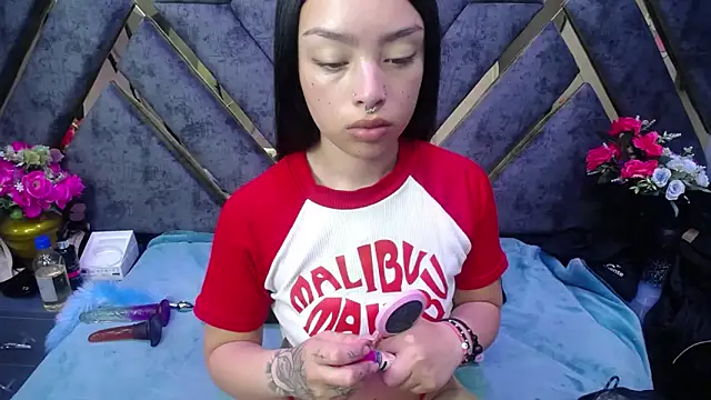 Snapshot of Sofia_Mirandaa18 chatting on April 24, 2:08 pm Sofia Mirandaa18 online show from April 24, 2:08 pm