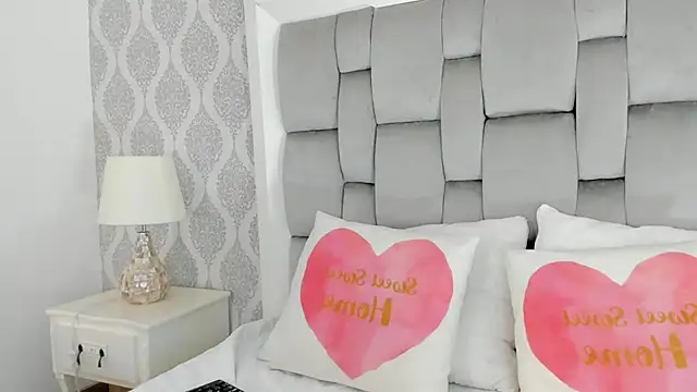 Kimberlin Cam  online show from February 24, 7:34 pm