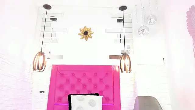 Snapshot of mia_six66 chatting on March 9, 11:03 am mia six66 online show from March 9, 11:03 am