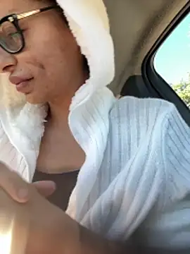 myloveforyouu online show from January 18, 4:22 pm