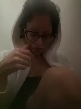 myloveforyouu online show from March 9, 2:48 am