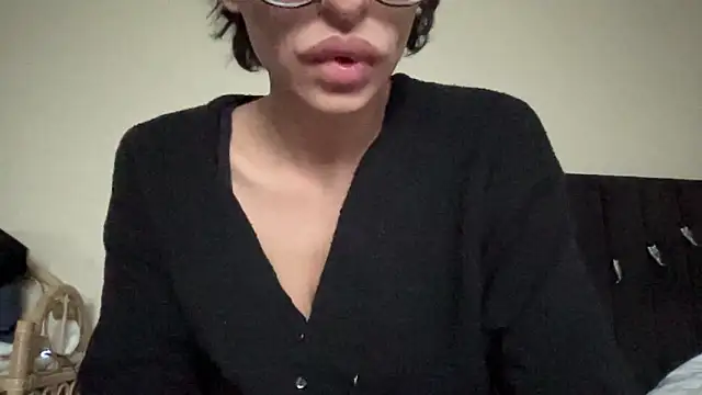 myloveforyouu online show from March 23, 1:26 pm