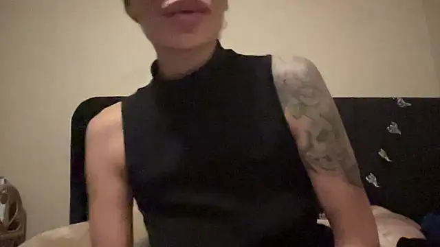 myloveforyouu online show from March 26, 1:01 am