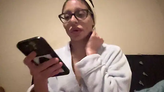 myloveforyouu online show from March 29, 3:39 am