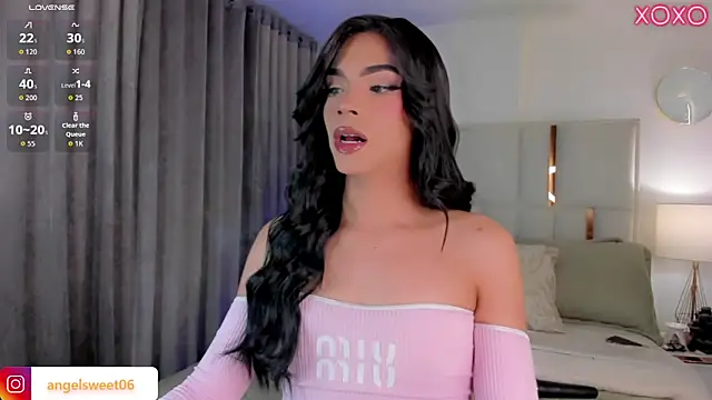 Snapshot of ANGELL06 chatting on October 10, 4:55 am ANGELL06 online show from October 10, 4:55 am