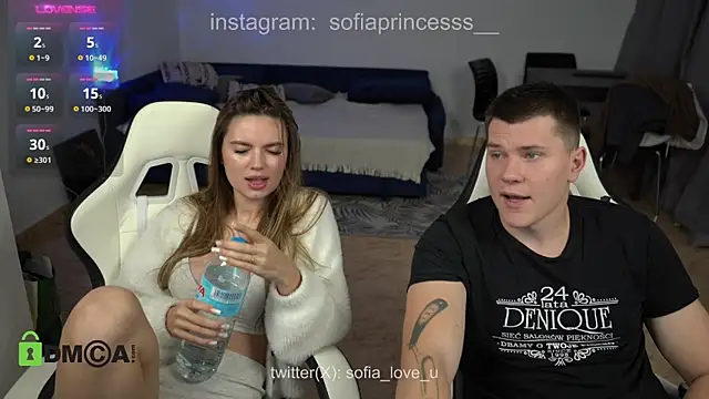 Snapshot of crazycats_ chatting on January 16, 12:02 am crazycats online show from January 16, 12:02 am