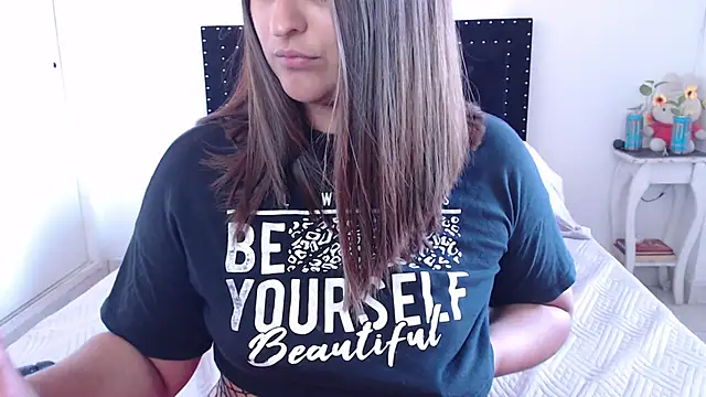 Snapshot of nathcollyns chatting on February 1, 7:34 pm nathcollyns online show from February 1, 7:34 pm