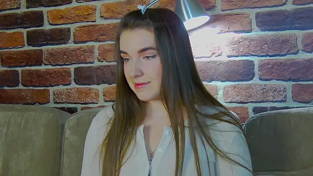 Snapshot of Sofia_Hugs chatting on February 9, 6:01 pm Sofia Hugs online show from February 9, 6:01 pm