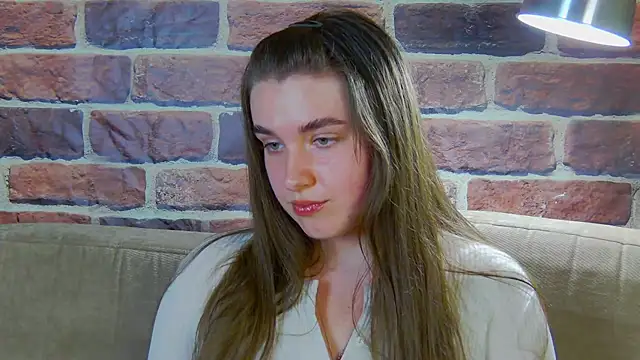 Snapshot of Sofia_Hugs chatting on April 19, 6:10 pm Sofia Hugs online show from April 19, 6:10 pm