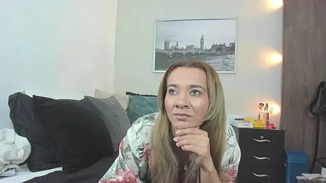 Snapshot of penelope_handaos chatting on October 7, 3:09 pm penelope handaos online show from October 7, 3:09 pm