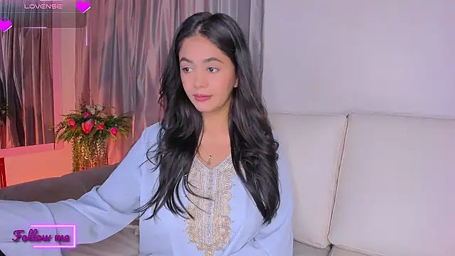 Snapshot of azzahara069 chatting on February 12, 3:51 am azzahara069 online show from February 12, 3:51 am