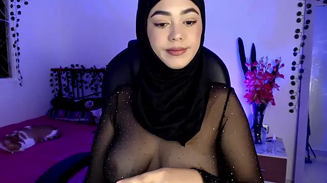 Snapshot of azzahara069 chatting on May 17, 2:20 am azzahara069 online show from May 17, 2:20 am