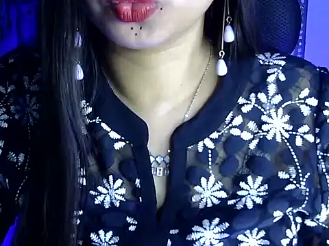 akshara thakur9 online show from March 6, 7:32 pm