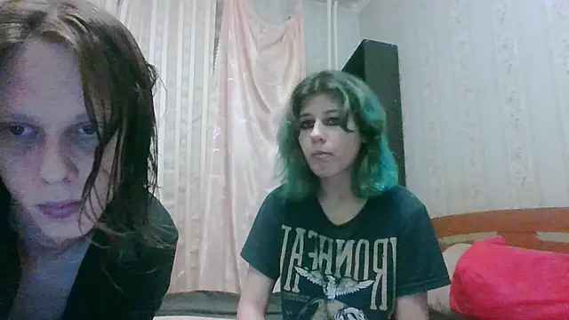 Snapshot of Crystal_Love_Porn chatting on December 26, 9:37 pm Crystal Love Porn online show from December 26, 9:37 pm