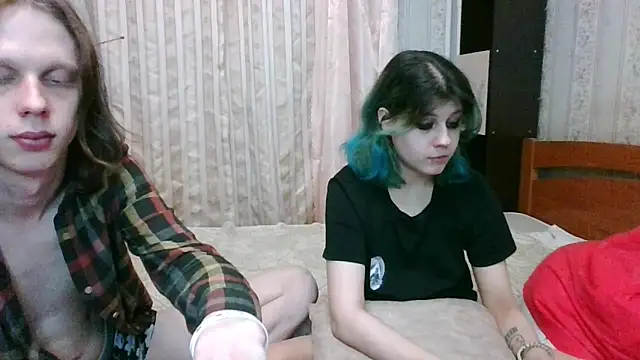 Snapshot of Crystal_Love_Porn chatting on January 17, 4:28 am Crystal Love Porn online show from January 17, 4:28 am