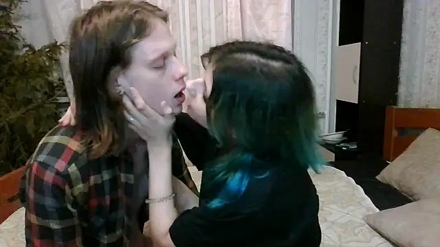 Snapshot of Crystal_Love_Porn chatting on January 19, 1:43 am Crystal Love Porn online show from January 19, 1:43 am