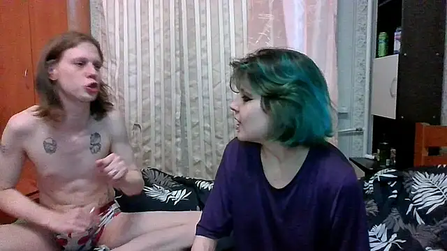 Snapshot of Crystal_Love_Porn chatting on February 8, 10:07 am Crystal Love Porn online show from February 8, 10:07 am