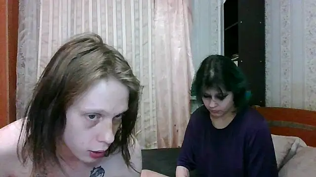 Snapshot of Crystal_Love_Porn chatting on March 1, 9:40 am Crystal Love Porn online show from March 1, 9:40 am