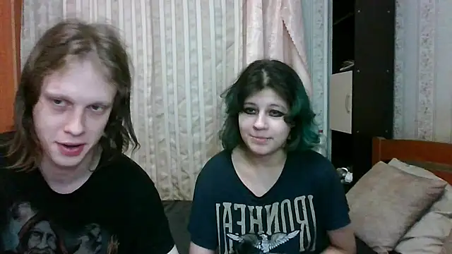 Snapshot of Crystal_Love_Porn chatting on March 6, 10:04 pm Crystal Love Porn online show from March 6, 10:04 pm